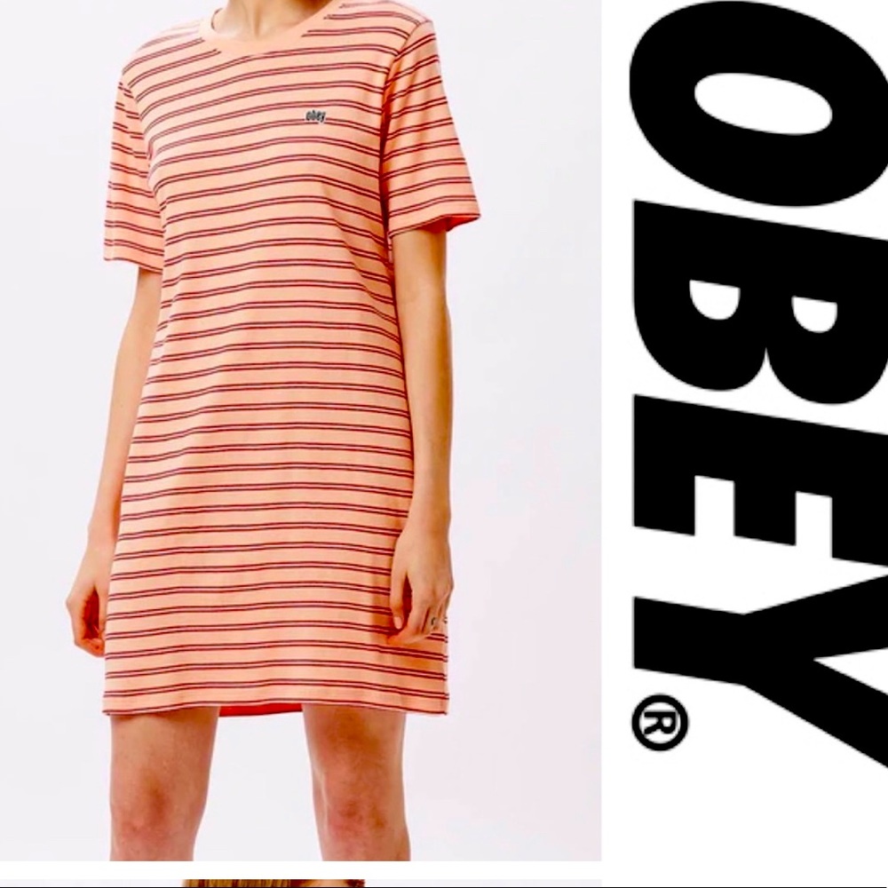 OBEY T-shirt dress